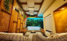 Oasis Urban 3-Bedroom Apartment With Private Patio